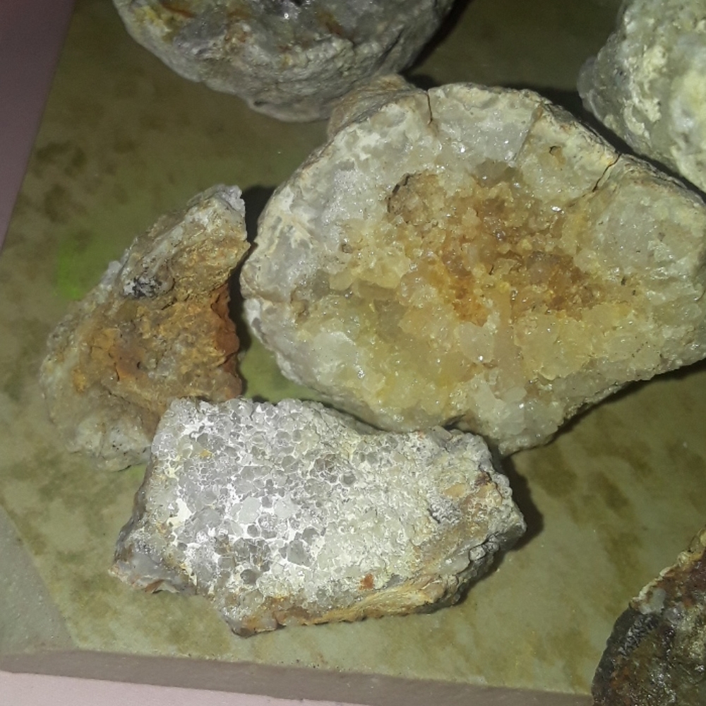 ⭐UNIQUE Geodes Pack - Picture 5 of 13